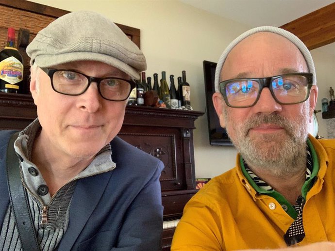 Bill Rieflin y Michael Stipe