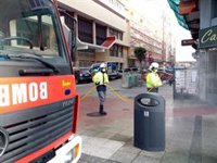 Los Bomberos de Santander se unen a las labores de desinfección de la ciudad
