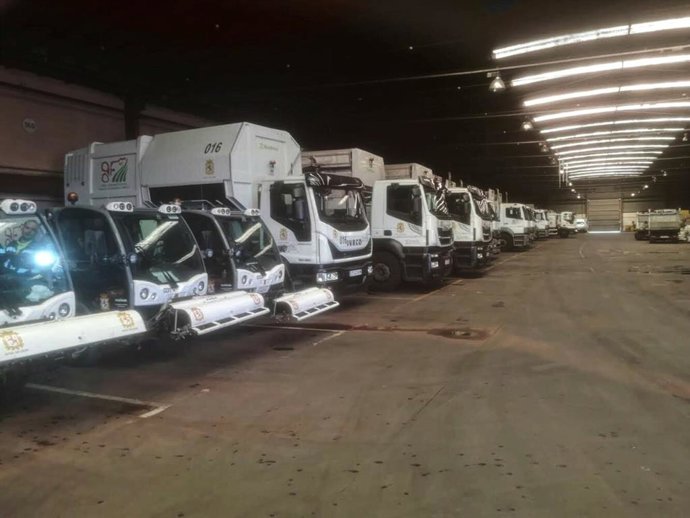 Equipos de limpieza del Ayuntamiento de León.