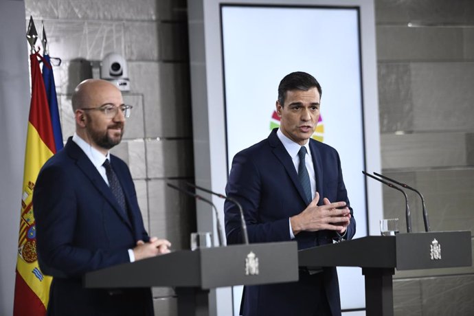 El president electe del Consell Europeu, Charles Michel, i el president del Govern central, Pedro Sánchez, compareixen a La Moncloa després de la seva reunió a Madrid (Espanya), 14 de novembre del 2019.