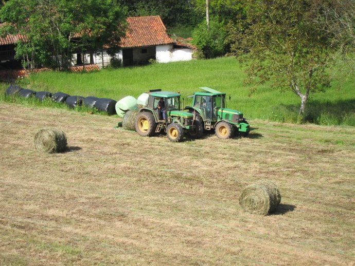Agricultores asturianos en una imagen de archivo.