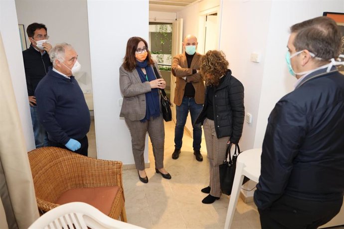 Reunión para ultimar la puesta a punto del hotel AR Almerimar, en El Ejido (Almería)