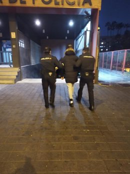 Policía Nacional recupera un ciclomotor sustraído y detiene a uno de los dos presuntos autores del robo