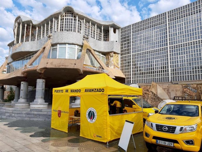 Asamblea Regional pone sus instalaciones a disposición de la Unidad de Defensa contra Incendios Forestales para frenar el coronavirus