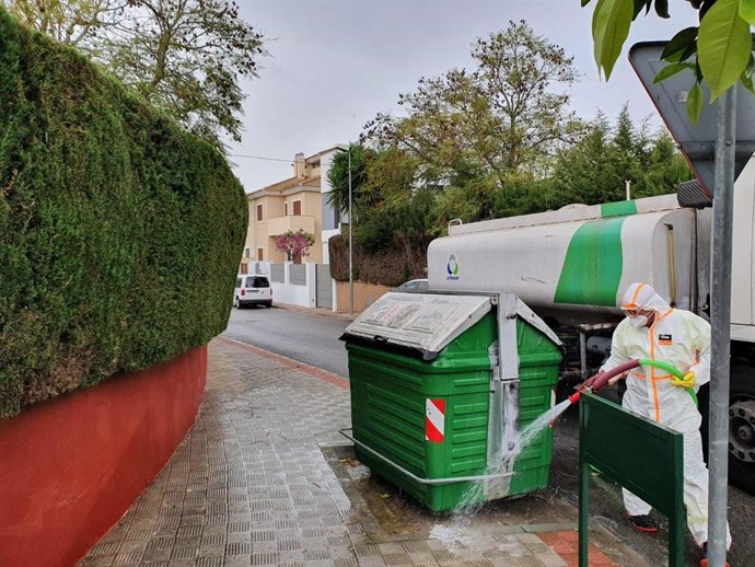 Labores de desinfección en Dos Hermanas