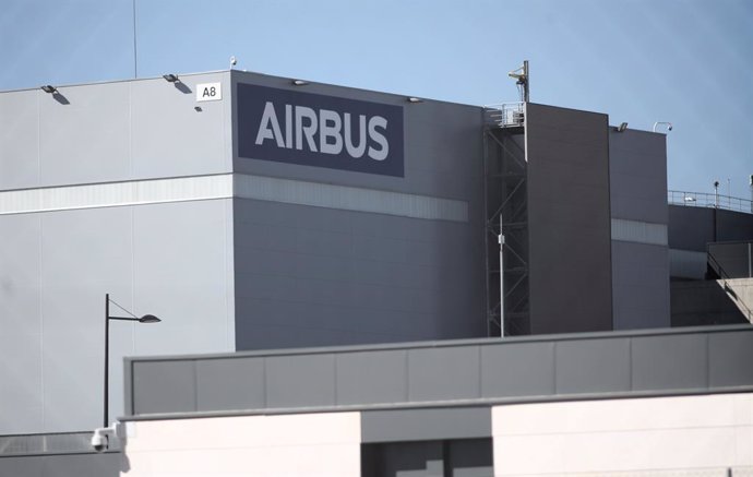 Fachada de la sede de la empresa Airbus en Getafe, en Madrid (España).