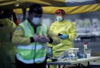 Médicos de Atención Primaria, internistas, Samur y SUMMA atienden 24 horas a los pacientes de Ifema