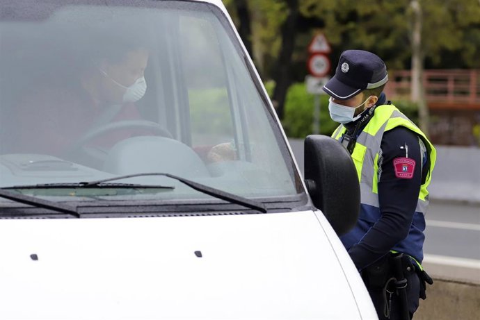 La Policía Municipal de Madrid realiza un control en la capital