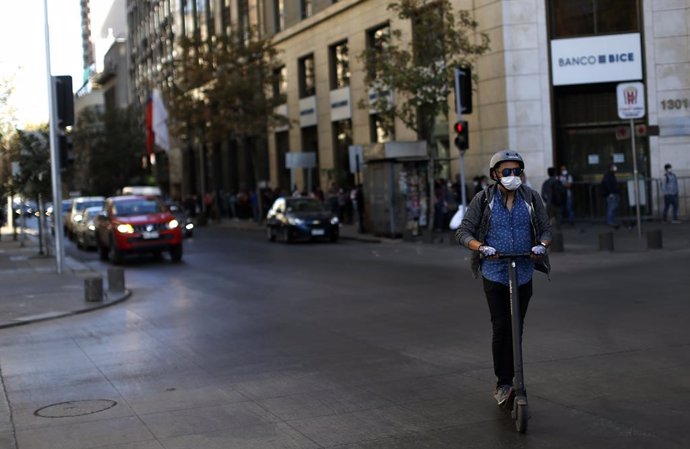 Coronavirus.- Chile impone la cuarentena total en siete comunas de la Región Met