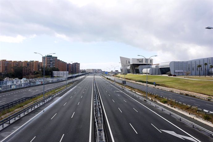 La Autovía del Mediterraneo o A-7, en Málaga, sin tráfico por el Estado de Alarma decretado por la pandemia del nuevo coronavirus