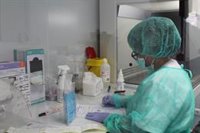 Junta: Los 659 sanitarios contagiados de coronavirus en Andalucía son el 0,59% de la plantilla del SAS