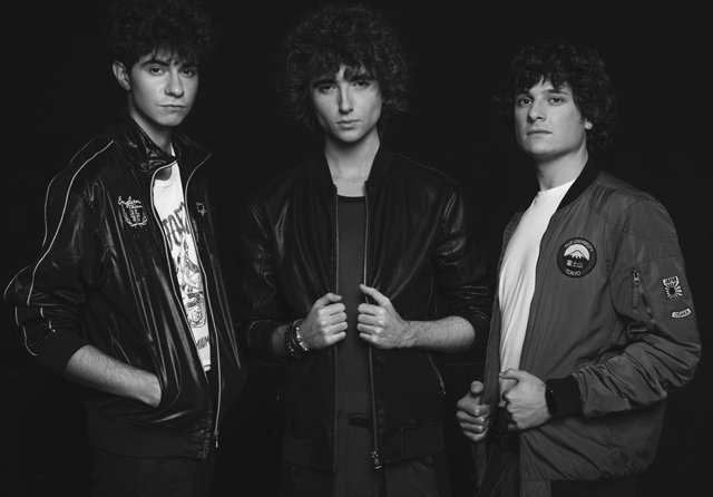 Grupo 'Malva' formado por Alejandro Sotomayor (guitarrista y voces), Carlos Segura (vocalista) y Gabri Cortés (guitarrista).