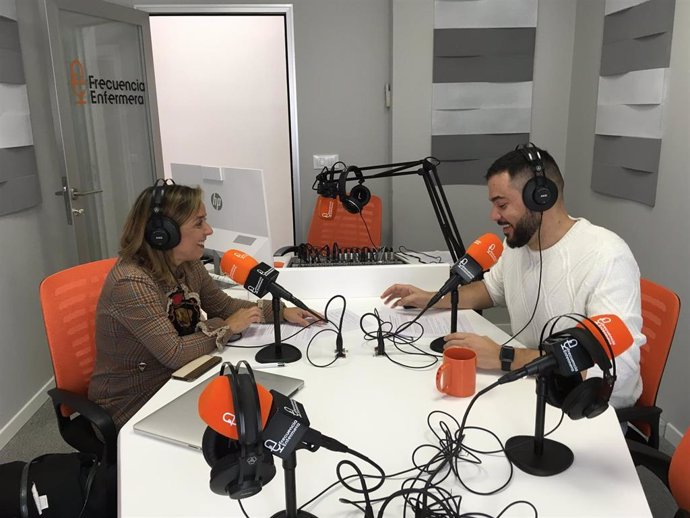 Pedro Soriano, presidente de FFPaciente, y Celia Marín, invitada del episodio 0 del Podcast