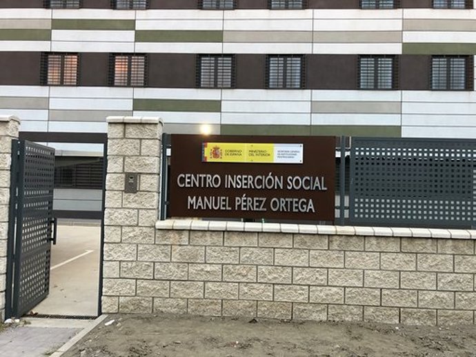 Fachada del CIS Manuel Pérez Ortega de Almería