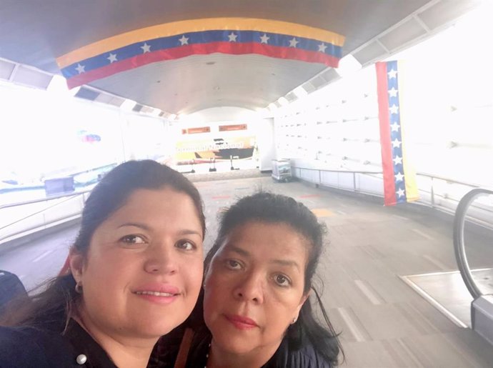 Milagros del Valle y su madre, confinadas en Venezuela por el cierre del espacio aéreo debido al coronavirus