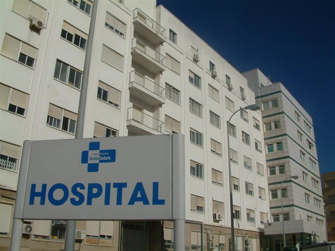Vista exterior del Hospital de Ceuta