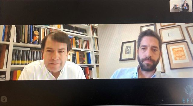 Imagen de Fernández Mañueco en un momento de la videoconferencia con los empresarios familiares de CyL