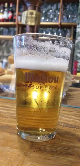 Caña de cerveza de Mahou.