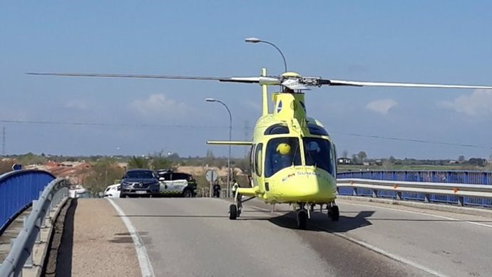 Un agente de la Guardia Civil ha sido atropellado en la A42 en Getafe por un vehículo que se ha saltado un control