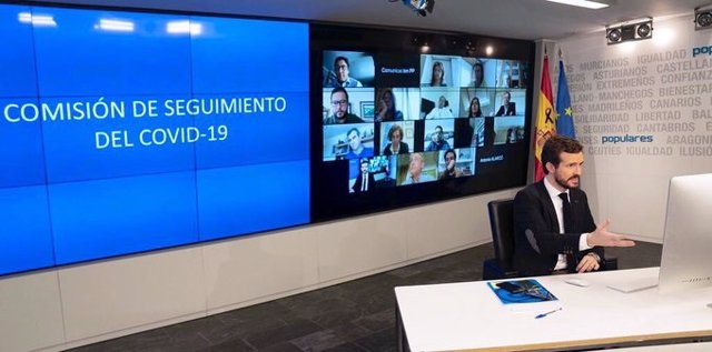 El líder del PP, Pablo Casado, preside la comisión de seguimiento del coronavirus creada por el PP. Madrid, 27 de marzo de 2020.