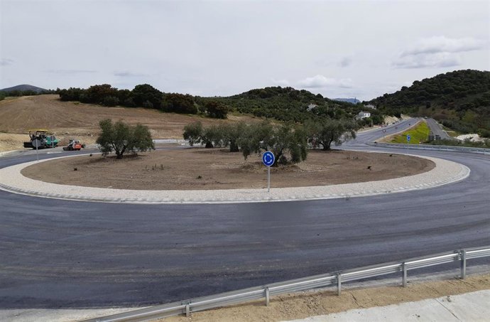 Glorieta de la variante de Lucena