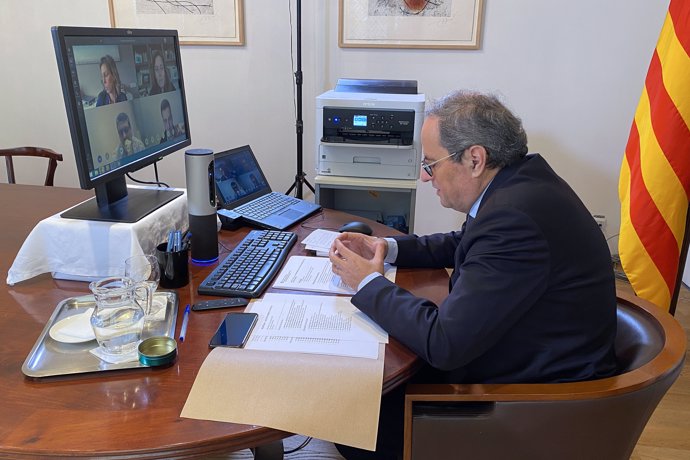 Reunión telemática entre el presidente de la Generalitat, Quim Torra; la consellera ngels Chacón y el sector del comercio