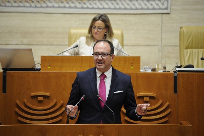 Cayetano Polo, en la Asamblea de Extremadura