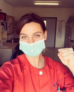 La actriz Clara Alvarado, en un selfie durante su labor en el hospital