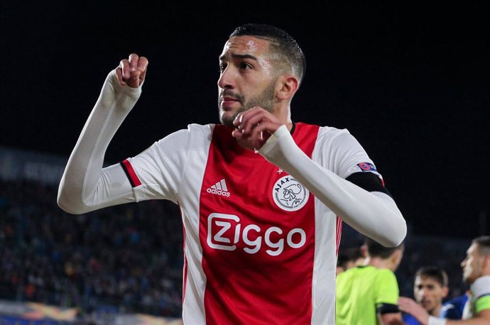 Hakim Ziyech pide a los aficionados del Ajax que cesen su comportamiento en el duelo ante el Getafe de la Liga Europa
