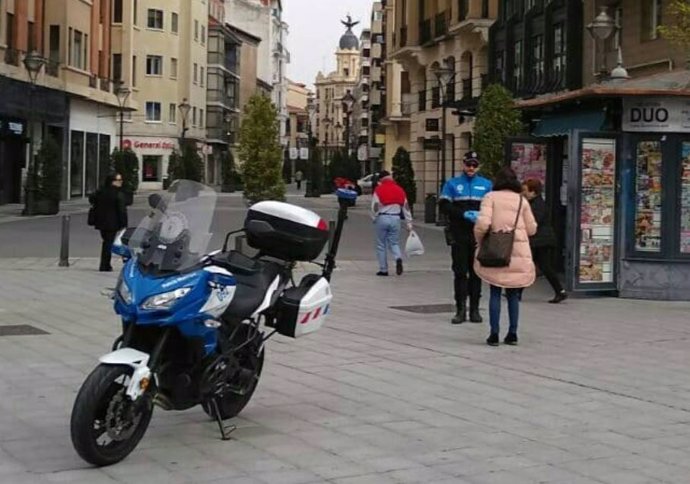 Imagen de un agente en el centro de Valladolid.