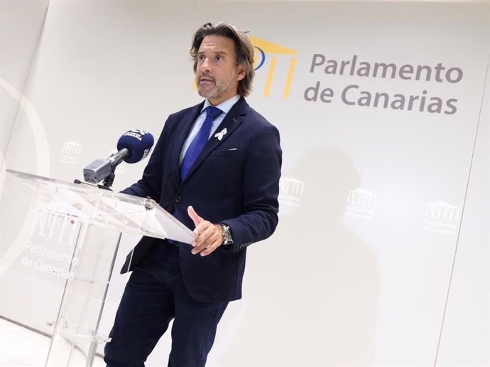 Gustavo Matos, presidente del Parlamento de Canarias