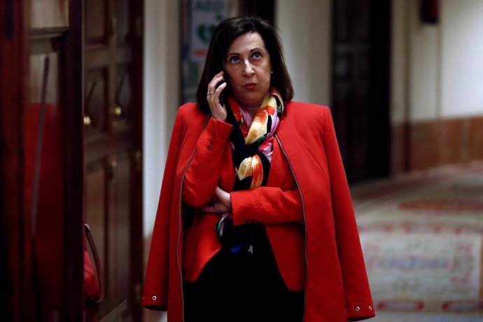 La ministra de Defensa, Margarita Robles, a su llegada al Congreso de los Diputados en Madrid