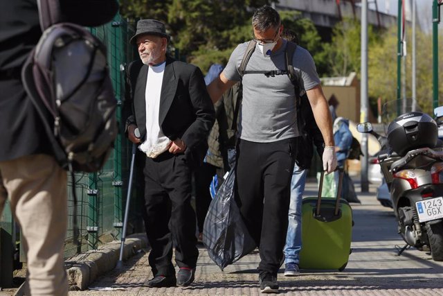 Traslado de las personas sin hogar al Palacio de deportes de Granada