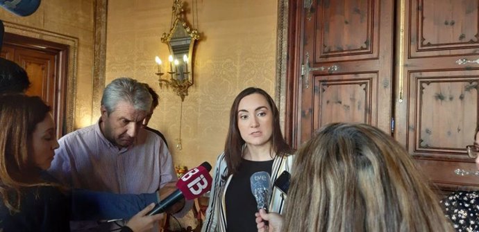 La portavoz de Cs en el Consell, Beatriz Camiña, en declaraciones a los medios