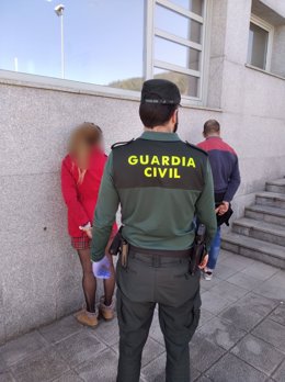 Pareja detenida en Bueu (Pontevedra) por circular con un coche robado en O Vao.