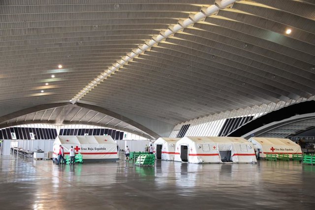 Preparación de un hospital de campaña en Tenerife