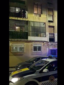 La Policía Local de Alicante felicita el cumpleaños a una niña
