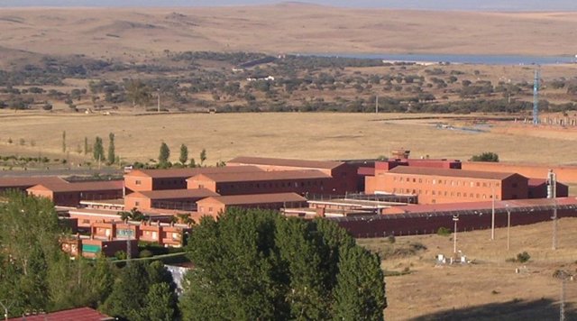 Coronavirus.- Solicitan a la Delegación del Gobierno que la UME desinfecte el centro penitenciario de Cáceres
