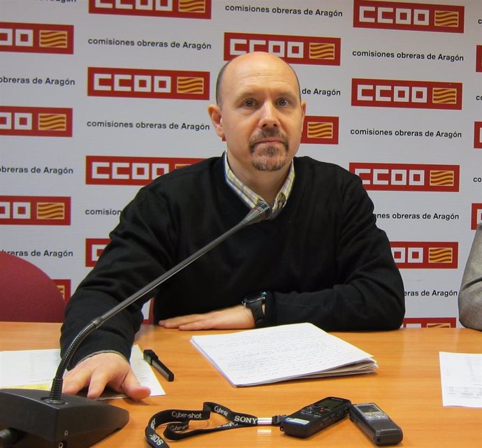 El secretario general de CC.OO.-Aragón, Manuel Pina