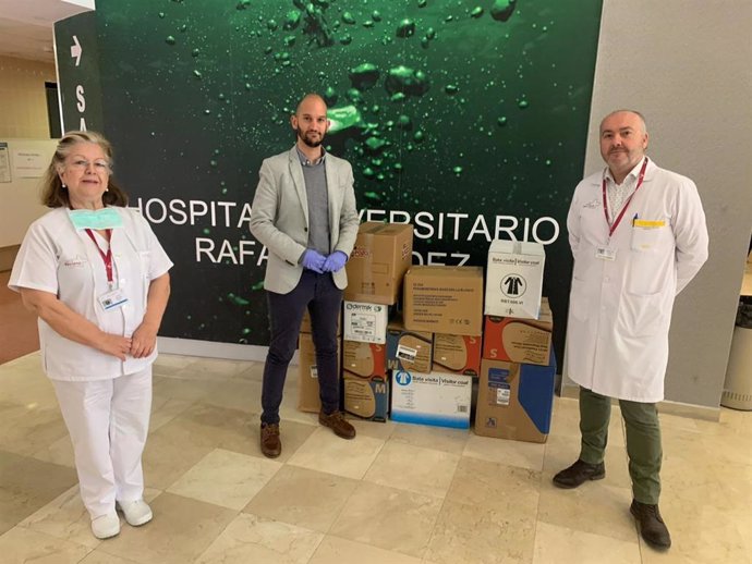 Ayuntamiento Lorca entrega diferente material sanitario para los profesionales del Hospital Rafael Méndez