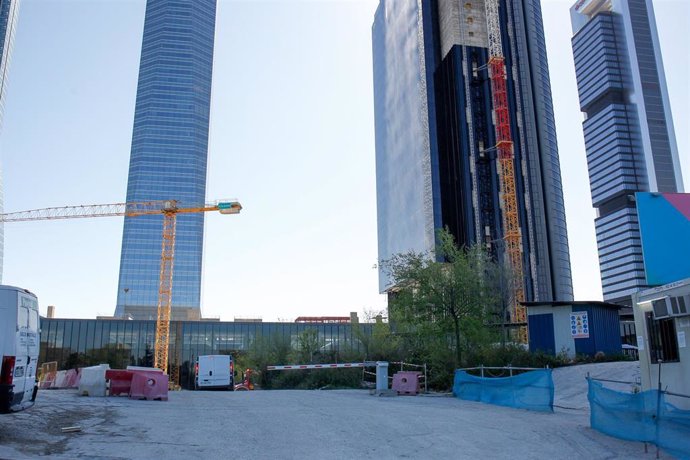 Continúan las obras de la construcción de la Torre Caleido en Madrid