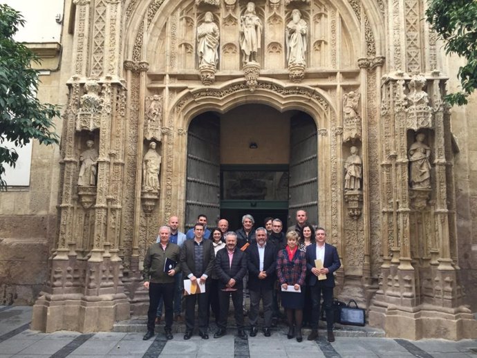 Representantes de la Asociación Empresarial de Turismo de la Provincia de Córdoba (Emcotur) en una imagen de archivo.