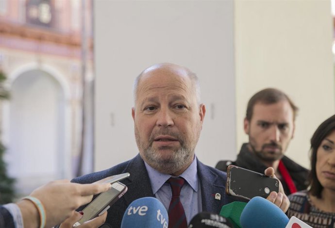 El consejero de Educación y Deporte de la Junta de Andalucía, Javier Imbroda