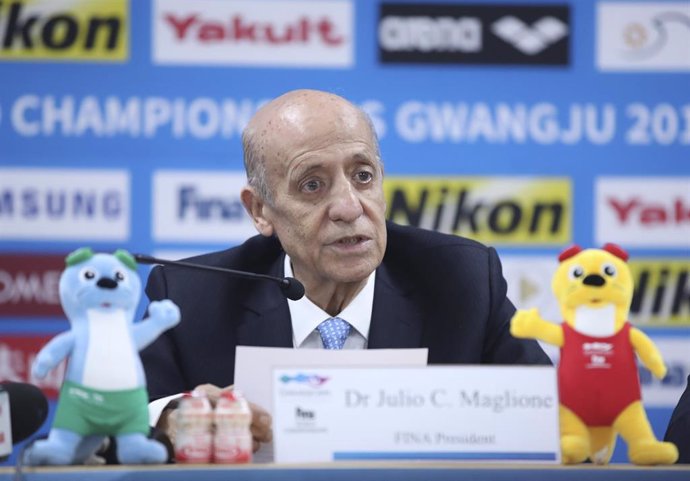 El presidente de la FINA Julio Maglione en una rueda de prensa durante los Mundiales de Gwangju de 2019