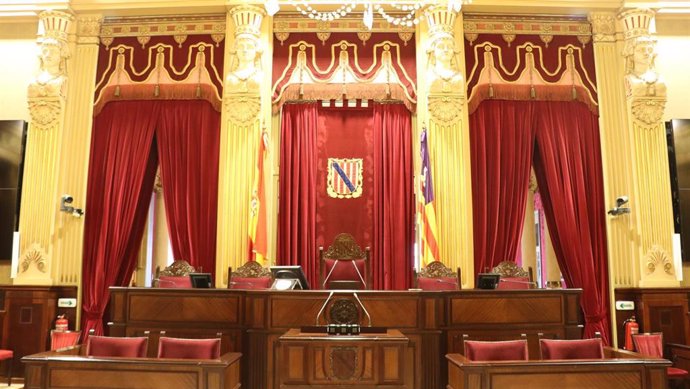La Mesa del Parlament de Baleares. 