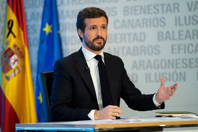 El líder del PP, Pablo Casado, ofrece una rueda de prensa en la sede del PP a través de la plataforma zoom, en la que anuncia que  no apoyará los últimos dos decretos económicos si no se modifican. Madrid, a 30 de marzo de 2020.