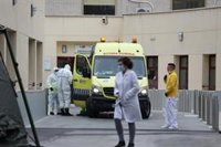 El Gregorio Marañón da el alta de la UCI a su paciente más joven con el virus, un chico de 20 años