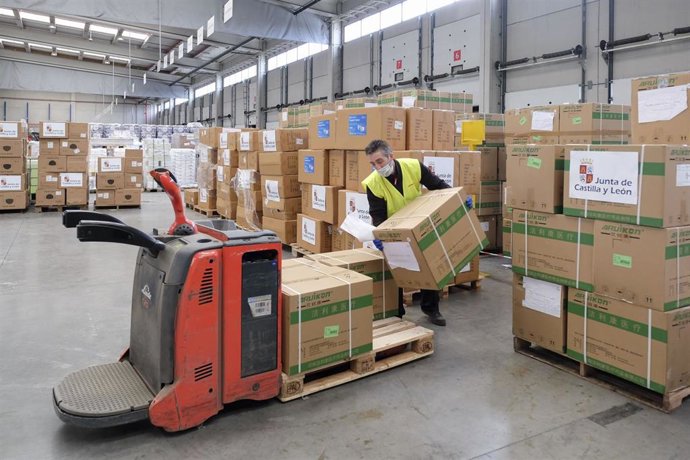 Almacén de material sanitario de la Junta.