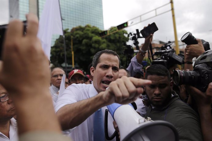 Coronavirus.- Guaidó reta a Maduro a aceptar la ayuda internacional: "Ten pantal