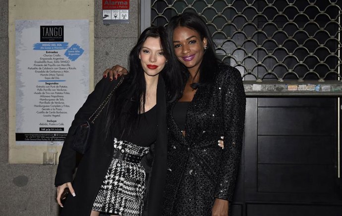 Alejandra Rubio acompaña a su amiga, Lizz Emiliano, en la celebración de su cumpleaños